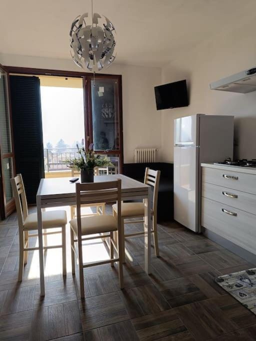 TV and multimedia, Kitchen or kitchenette, Living room, Dining area