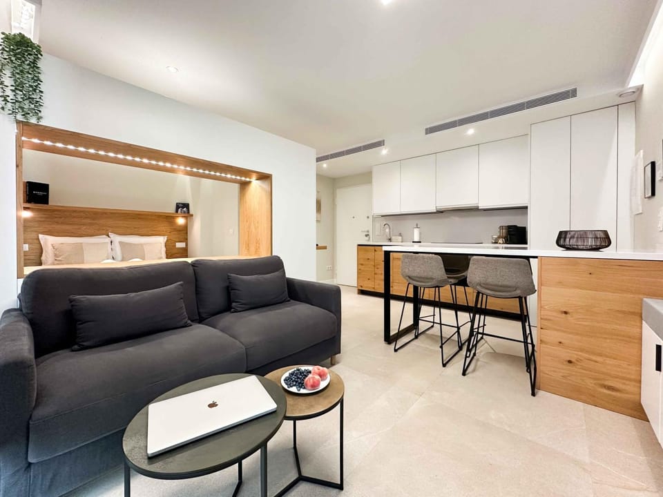 Living room, Bedroom, kitchen