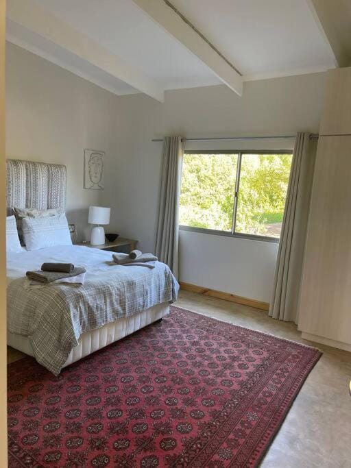 Bedroom, towels
