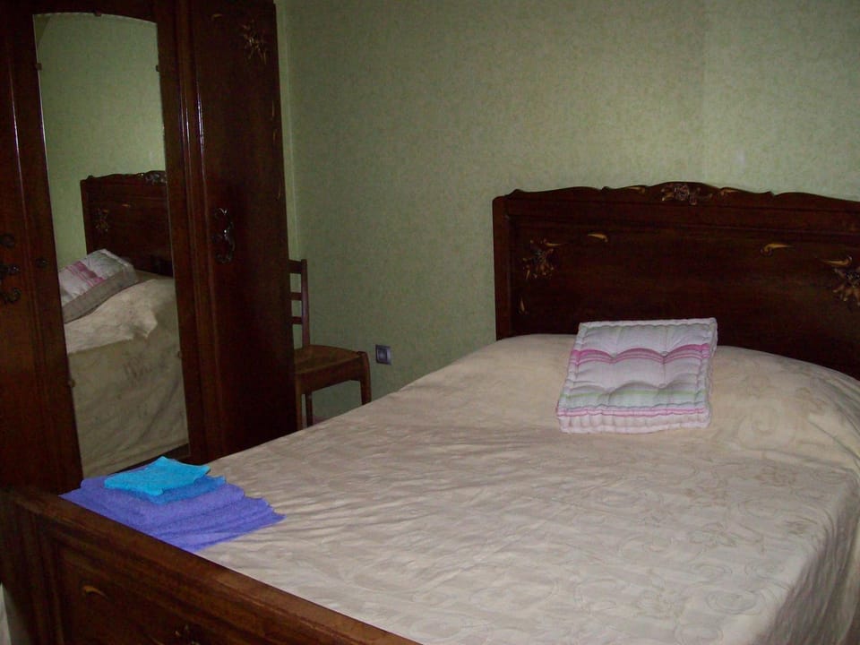 chambre d hotes les jonquilles House in Jura