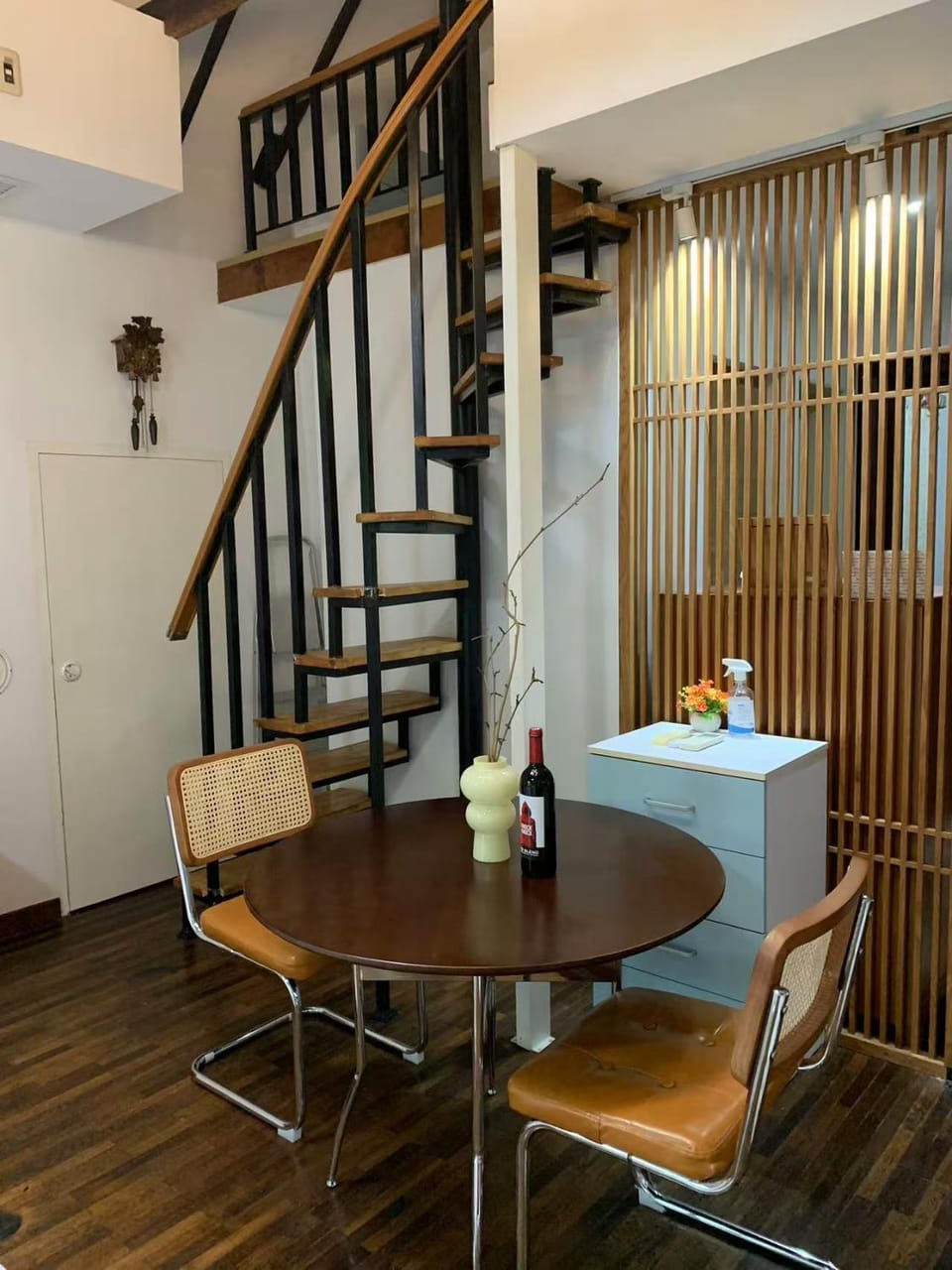 Shanghai Historical Forest Cabin loft With Balcony at second floor near middle Huaihai road Cabin in Shanghai