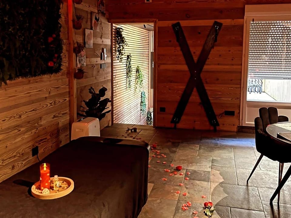 Love Room Tentation Apartment in Jura