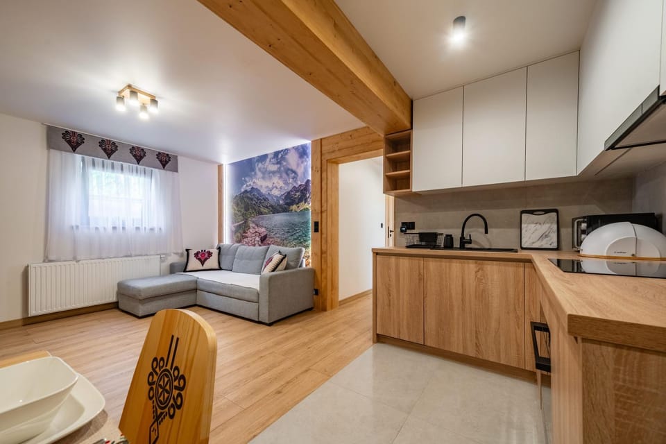 Bed, Coffee/tea facilities, Kitchen or kitchenette, Living room, Photo of the whole room, Seating area, Bedroom