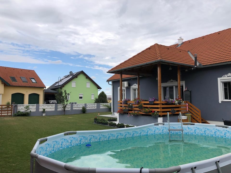Property building, Swimming pool