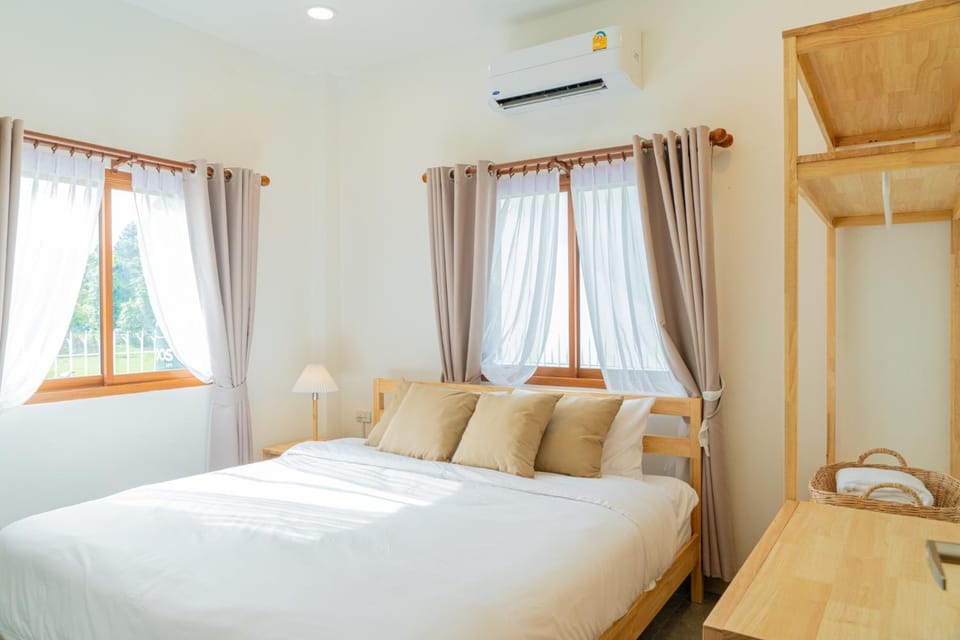 Tenki Poolvilla surin Villa in Laos