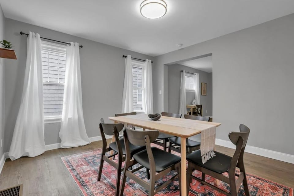 The Huron Charmer-4 BD and Yard House in Ohio