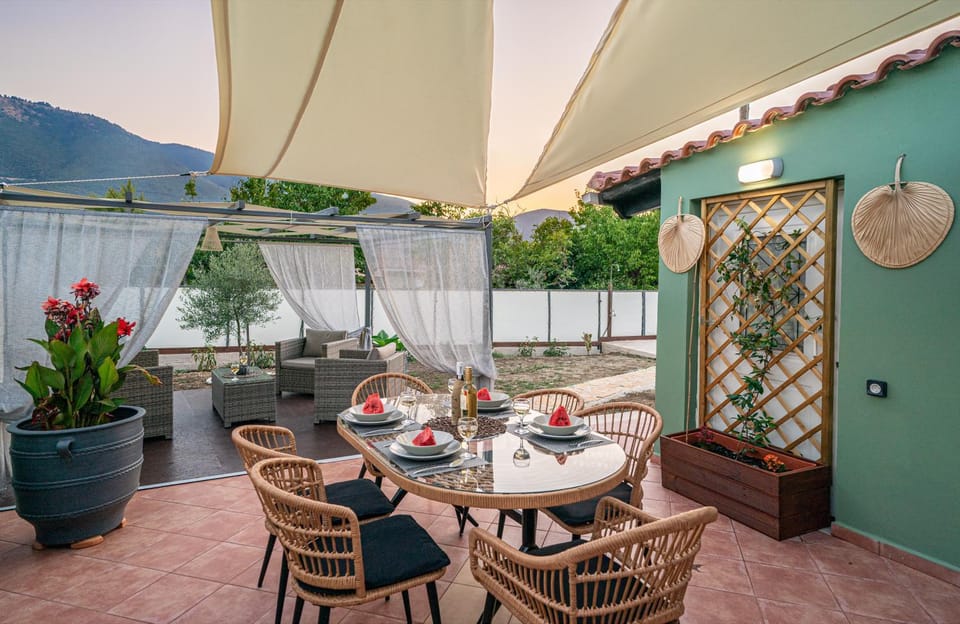 Home plousia Villa in Cephalonia