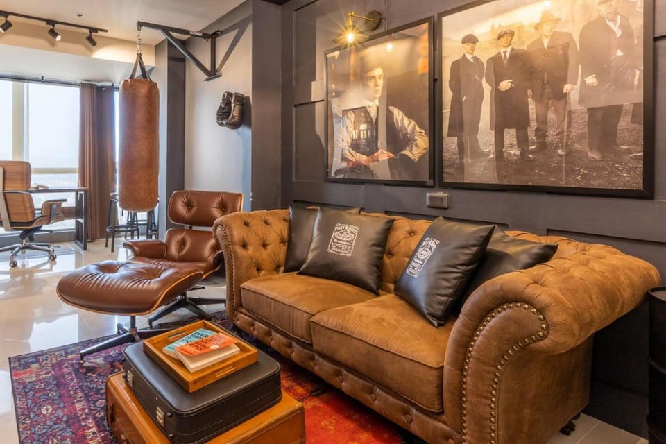 Living room, Seating area