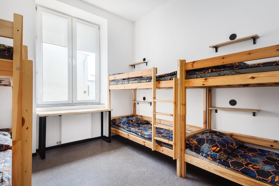 Bed, Photo of the whole room, bunk bed