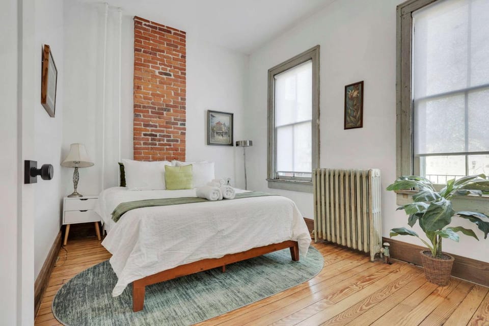 The Retro Getaway Apartment in Short North