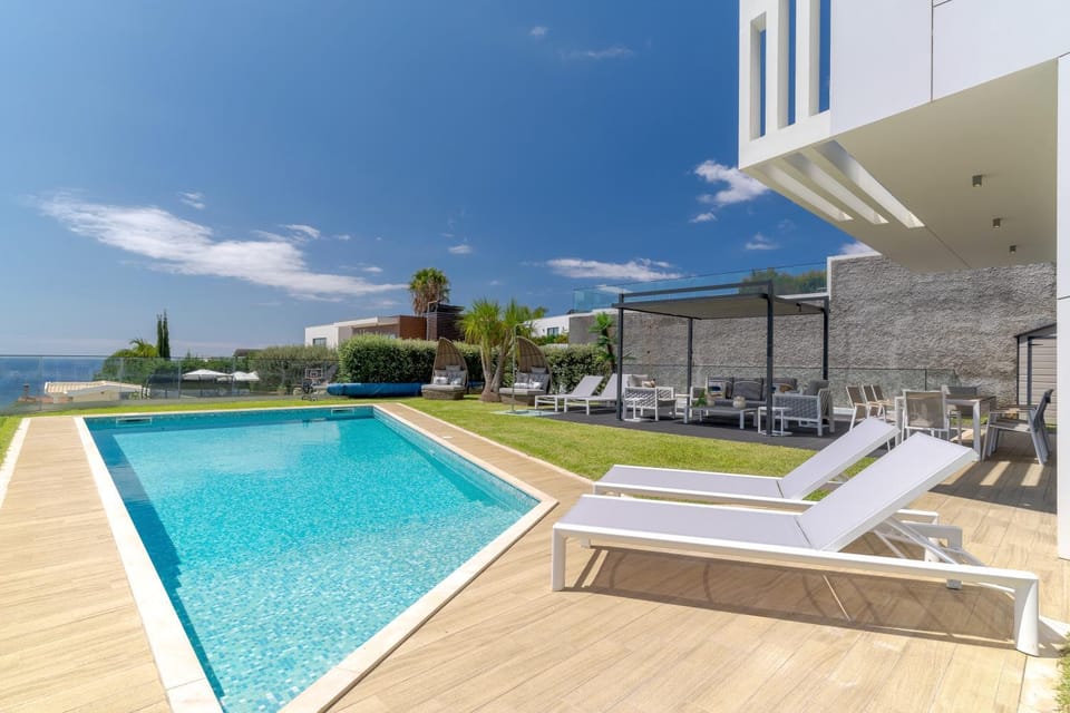 Natural landscape, Pool view, Swimming pool, Swimming pool, sunbed