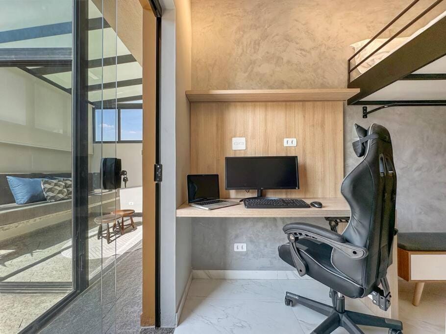 Balcony/Terrace, Living room, Seating area, Meeting/conference room