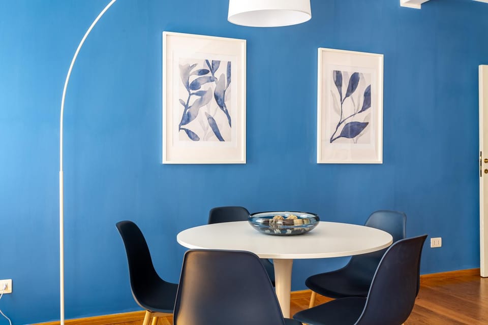 Living room, Decorative detail, Seating area, Dining area