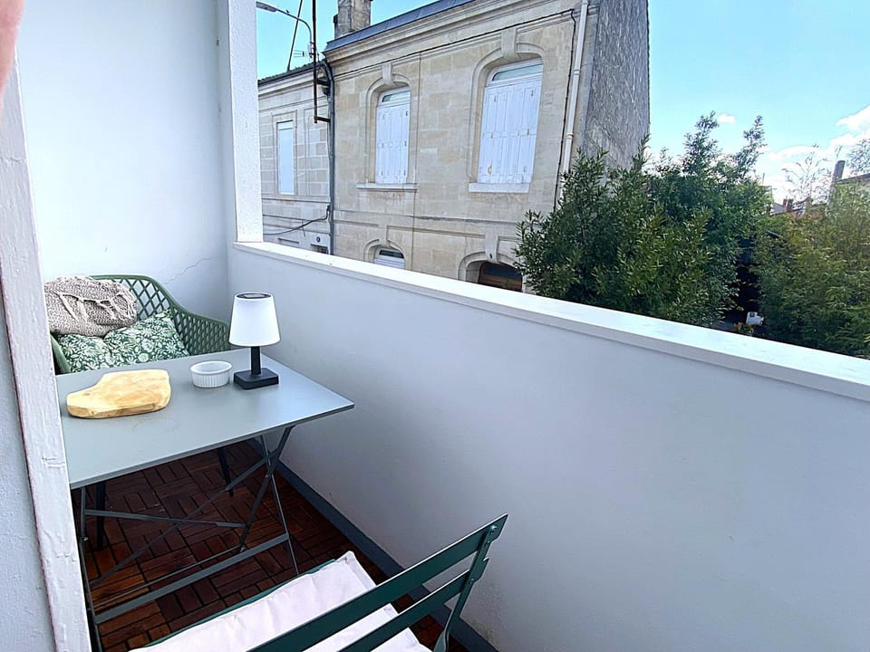 Parking, spacieux, calme, central - HEIWANA Apartment in Bordeaux