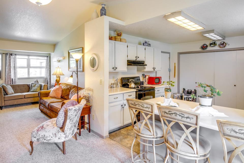 2 Mi to Dtwn: Missoula Duplex w/ Fenced Yard House in Missoula