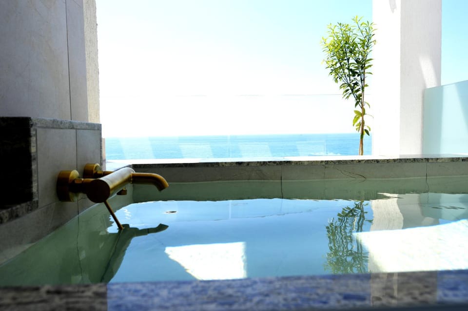 Day, Natural landscape, Hot Tub, View (from property/room), Balcony/Terrace, Sea view