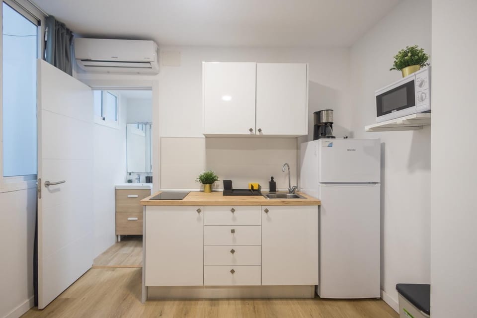 Kitchen or kitchenette
