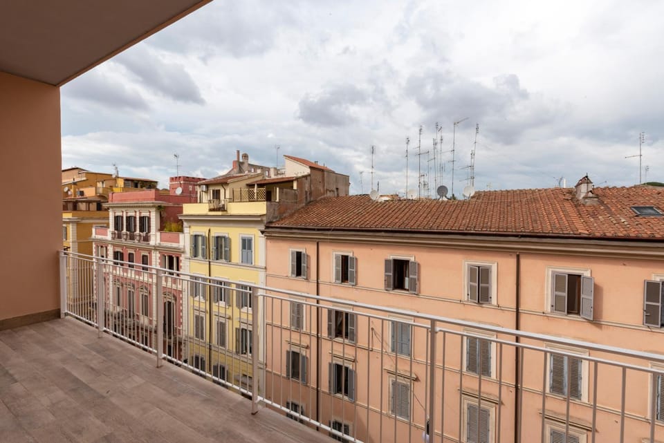 rainbow al colosseo Apartment in Rome