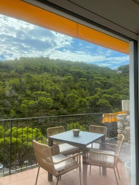 Apartament SUITES vista mar Sa Tuna Apartment in Baix Empordà