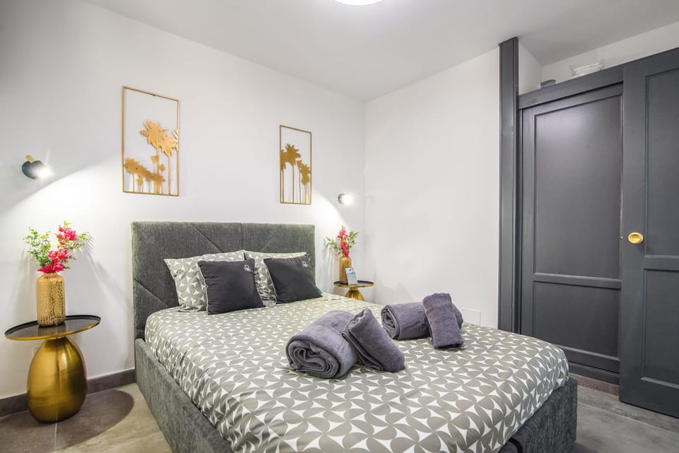 Bed, Bedroom, wardrobe