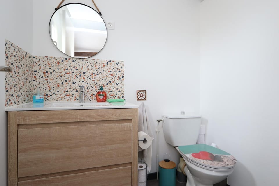 Toilet, Bathroom