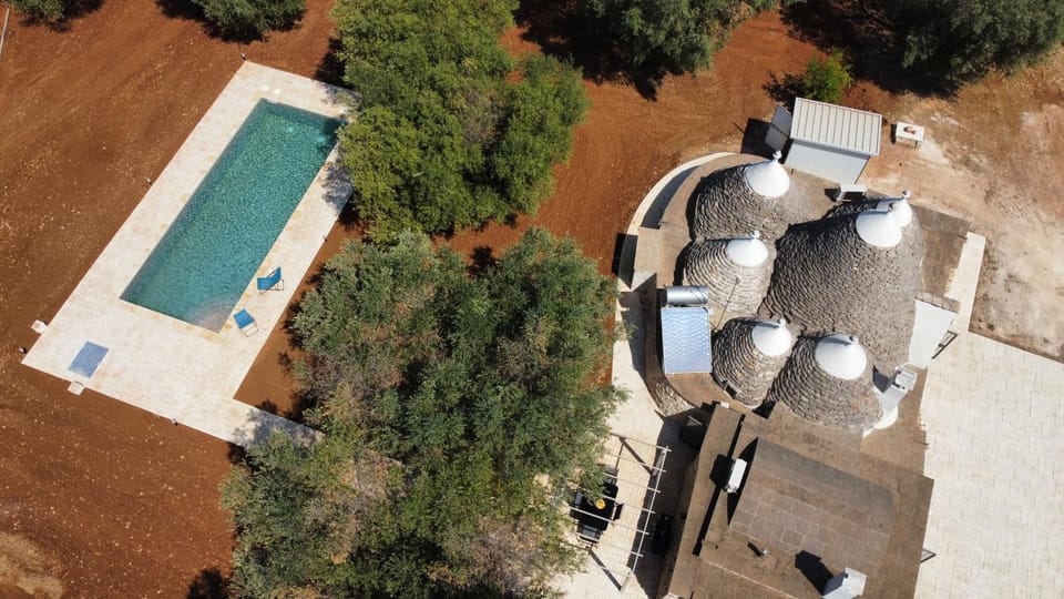Trullo Le Rondinelle Villa in Province of Taranto