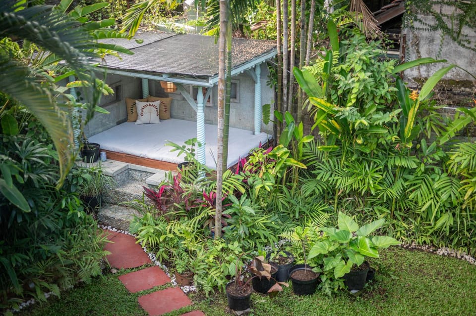Property building, Natural landscape, Garden