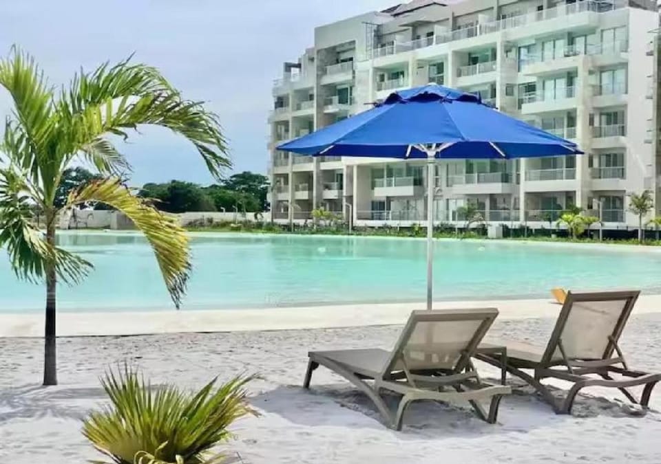 Property building, Swimming pool