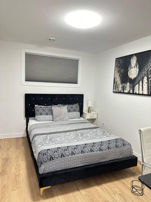 Stylish & Modern 2 Bedroom Suite Apartment in Regina