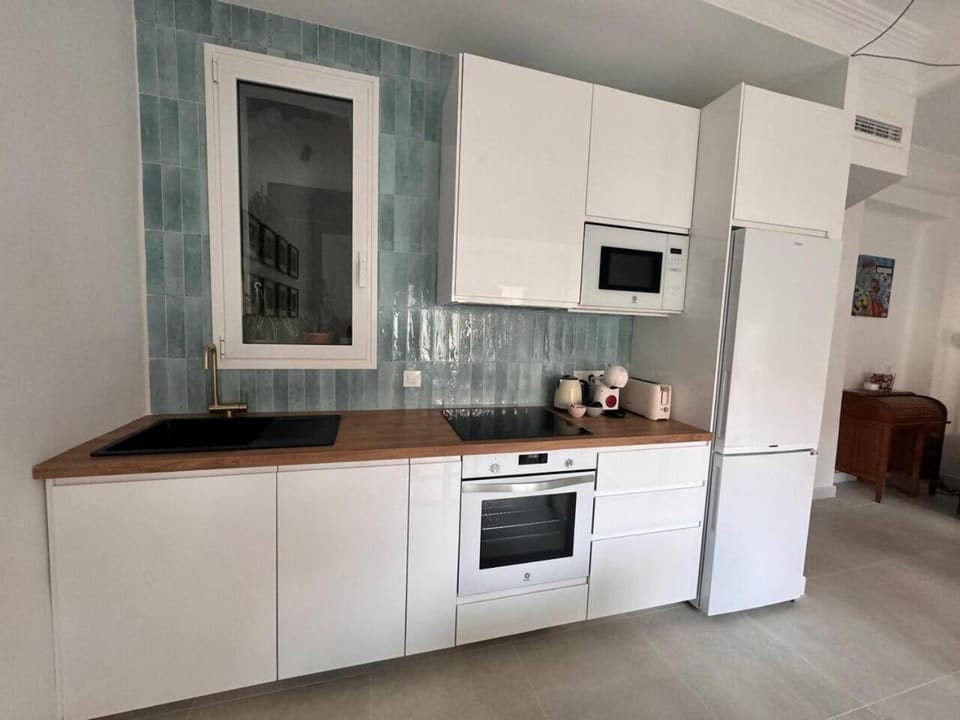 Cabanyal Beach Romantic Suite by Virkin Suites Apartment in Valencia