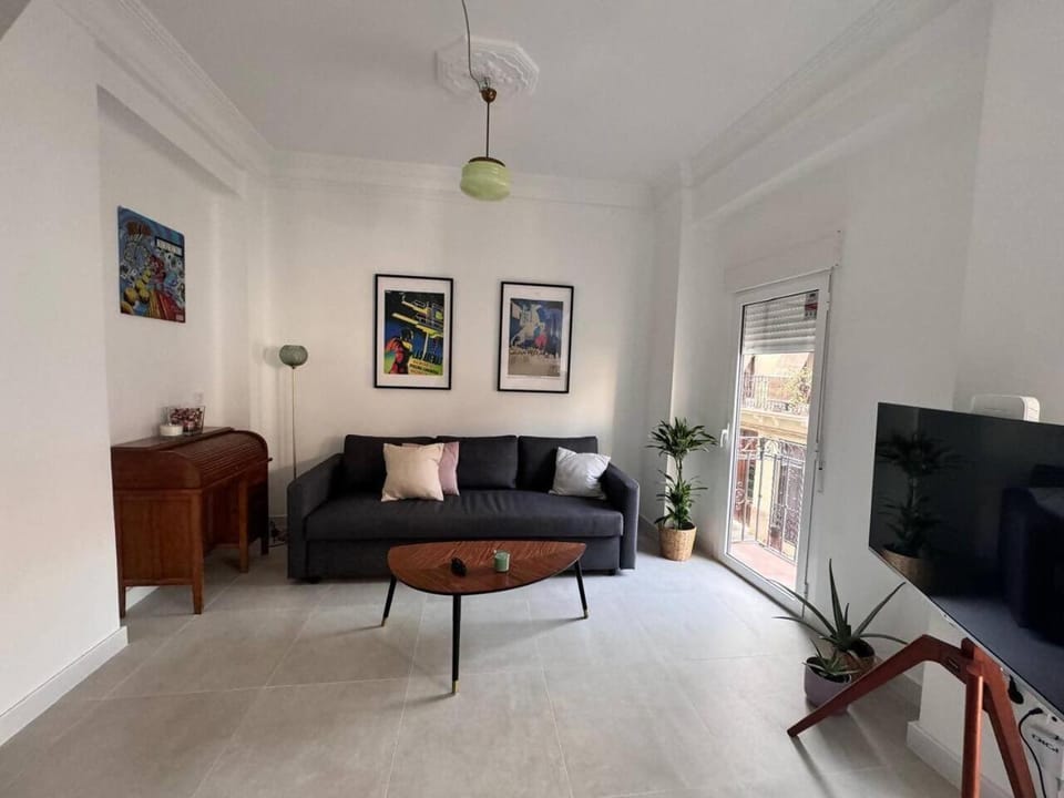 Cabanyal Beach Romantic Suite by Virkin Suites Apartment in Valencia