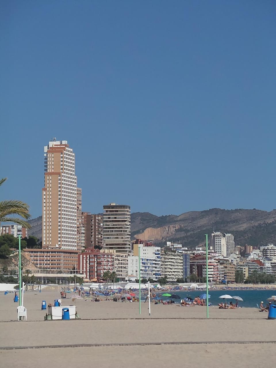 Nearby landmark, Restaurant/places to eat, Facade/entrance, Spring, Off site, Day, Natural landscape, Winter, Summer, Other, Beach, Tennis court, Windsurfing, Autumn, City view, City view, Garden view, Garden view, Landmark view, Mountain view, Mountain view, Pool view, Sea view, Sea view, Street view, Street view, Supermarket/grocery shop, Shopping Area, Swimming pool, Swimming pool, Sports, Entertainment, Seasons