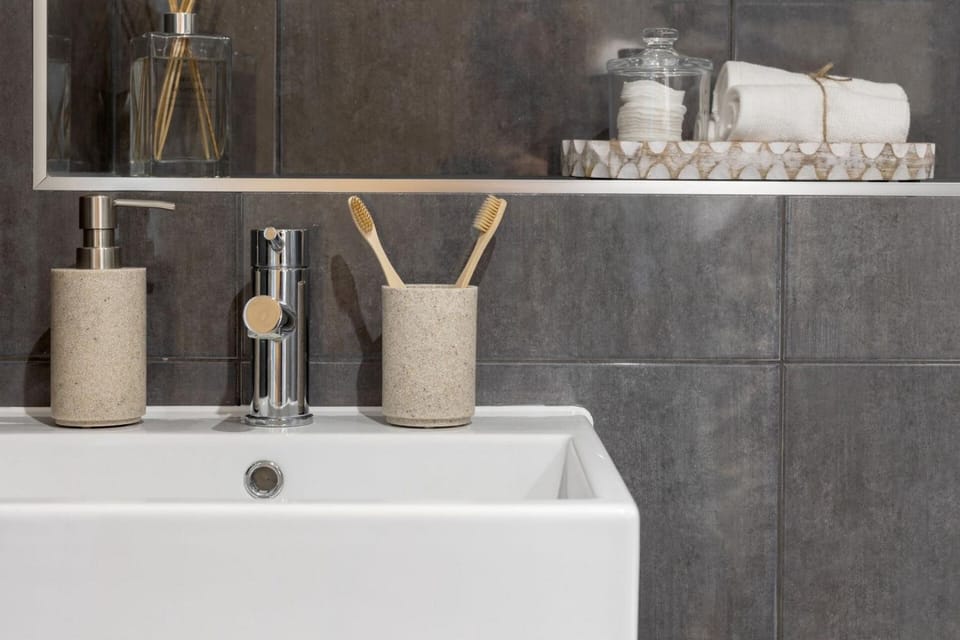 Stylish 3BD Townhouse in Central Winchester House in Winchester