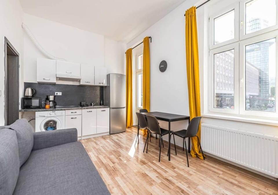 Crimson Charm Apartment in Prague