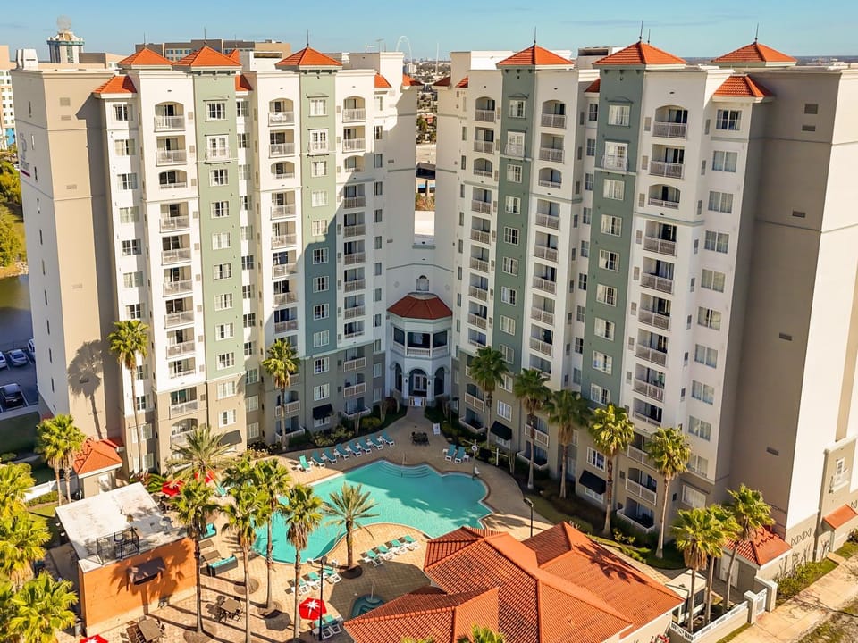 1 Bedroom - Grand Suite 5 min to Universal, I-drive & Outlets Apartment in Orlando