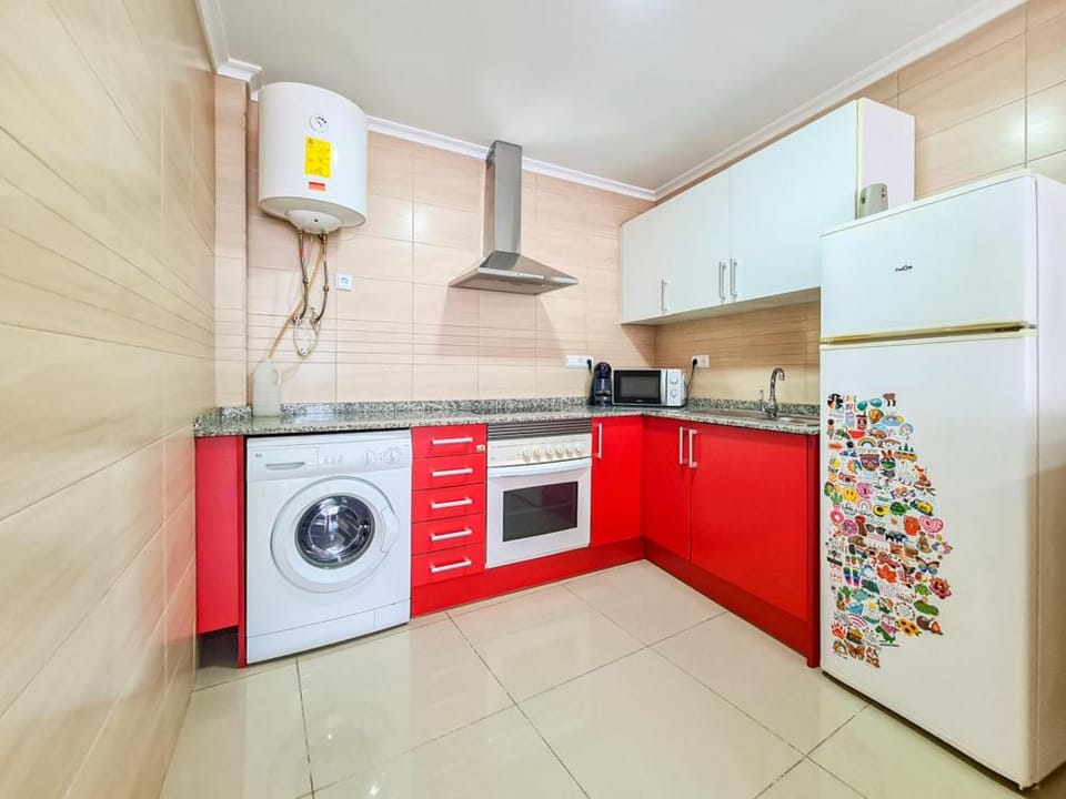 AVENIDA GUILLERMO REINA, 2ºb Apartment in Region of Murcia