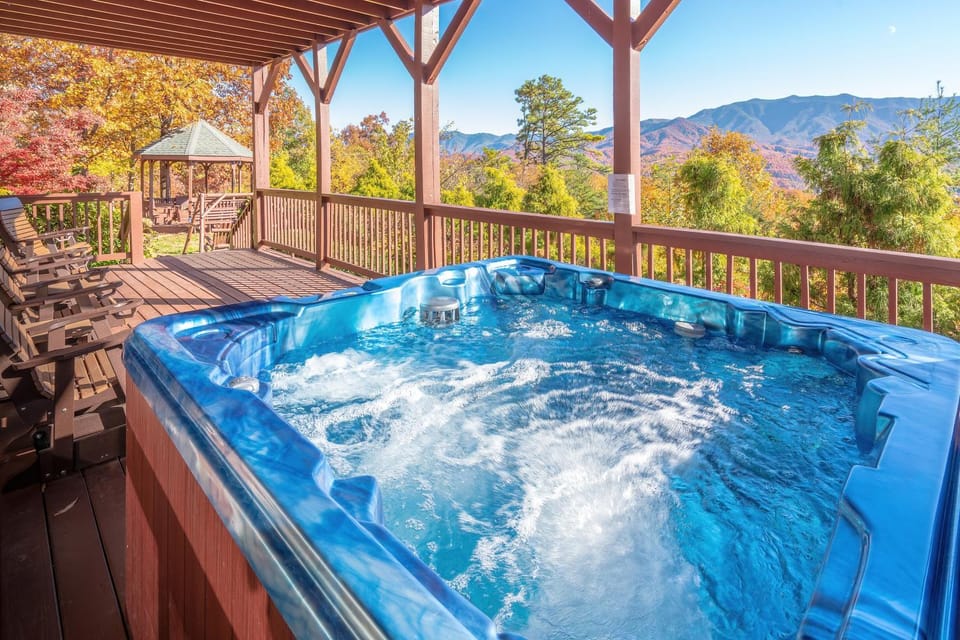 Million Views Hot Tub Game Room Sleeps 25 House in Gatlinburg