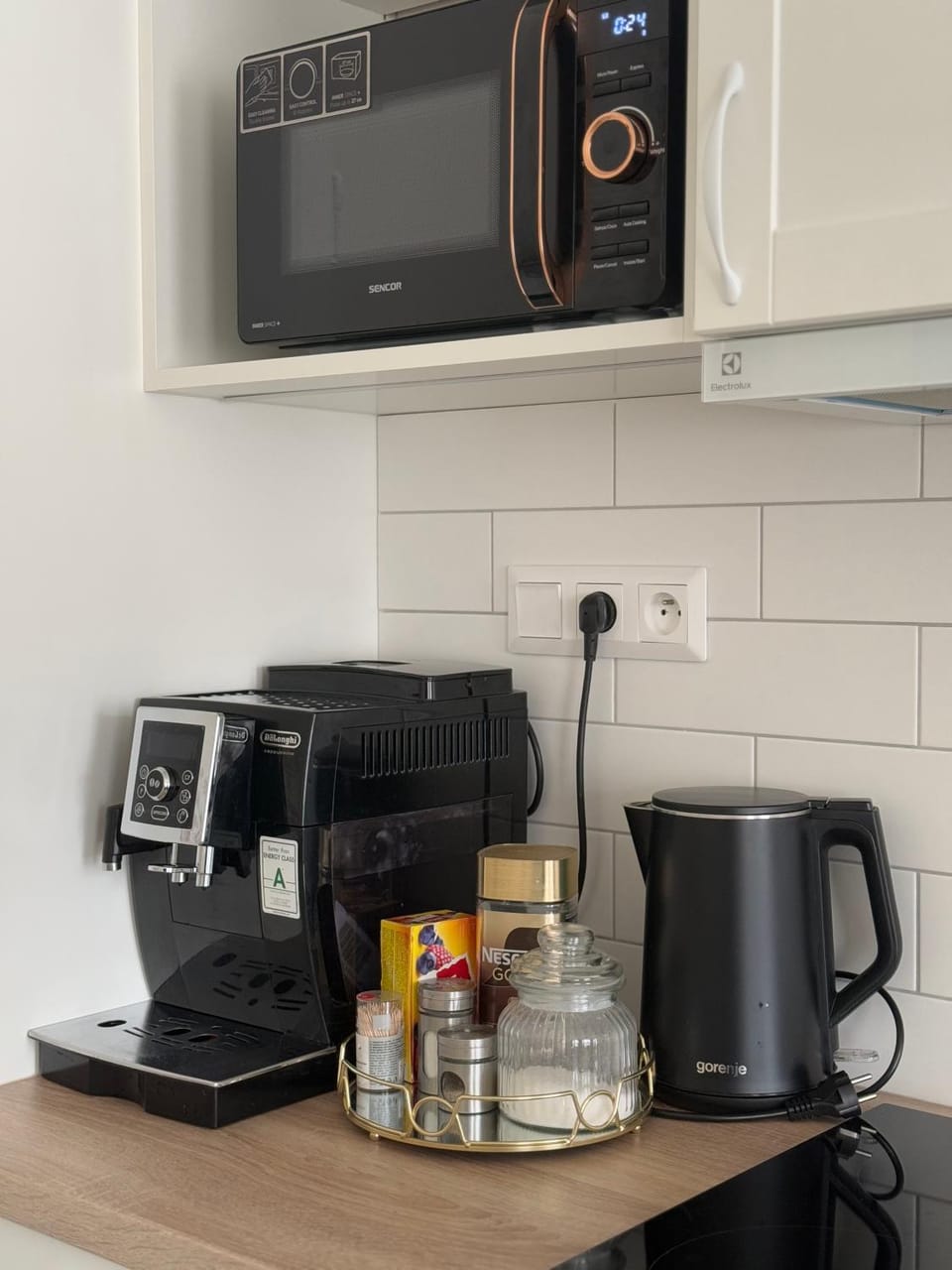 Coffee/tea facilities, Kitchen or kitchenette, minibar, stove, toaster