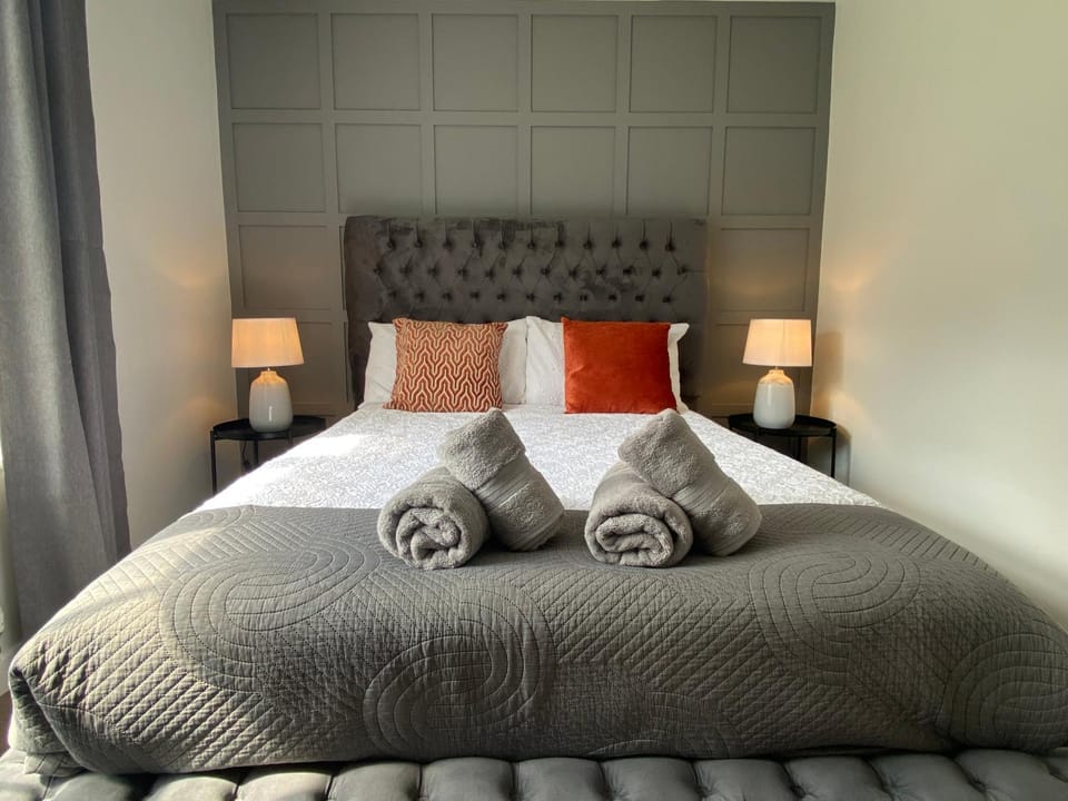 Luxury One Bedroom Apartment in Borehamwood-Free Parking Apartment in London