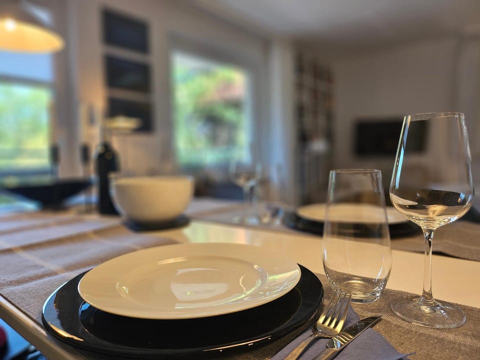 Dining area, Food