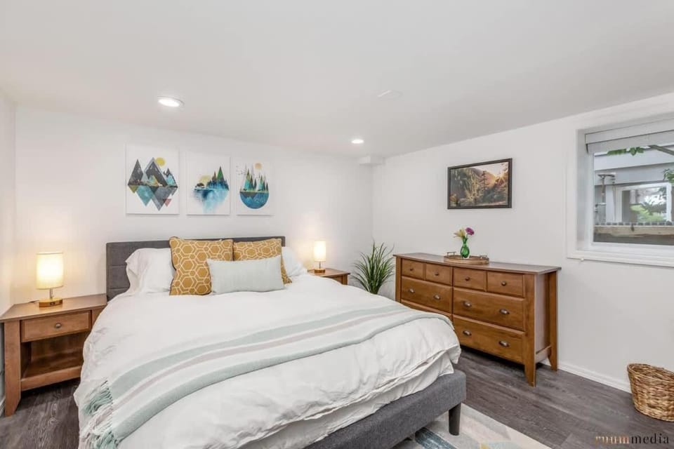 Stay Portland - The Fantastic Fargo Flat - Irving Park Oasis House in Portland
