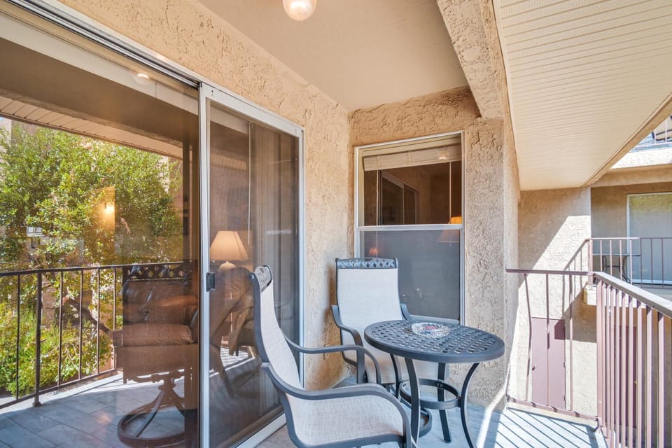 1 Mi to Beach: Lake Havasu City Condo w/ Balcony House in Lake Havasu City
