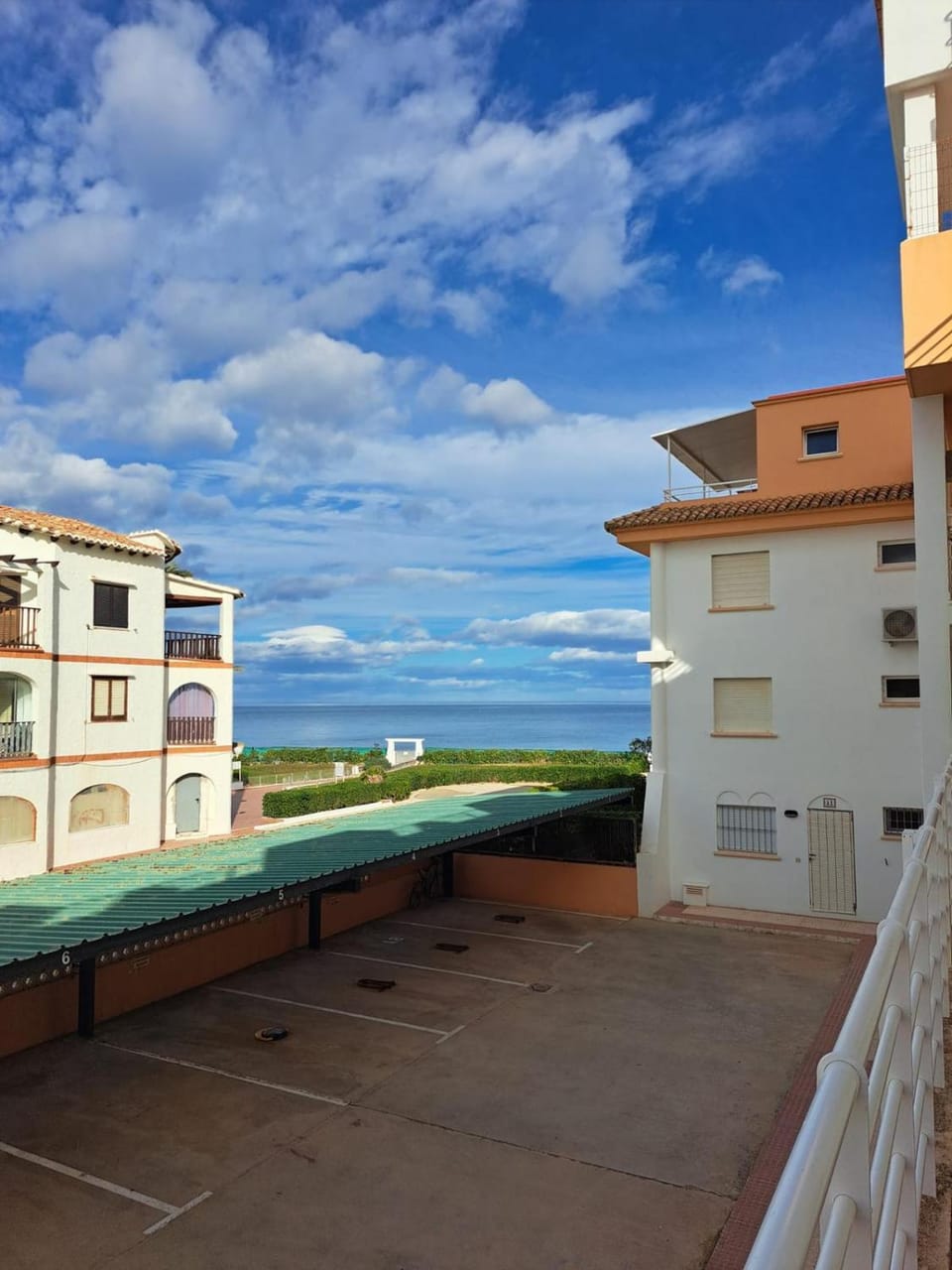 Pie de playa en Denia y con piscina Apartment in Marina Alta