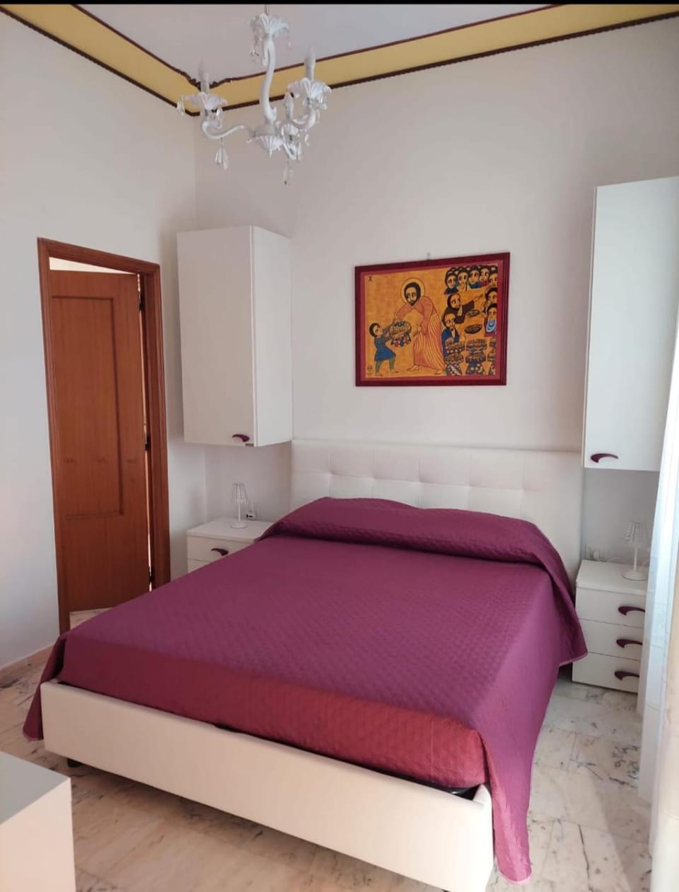 Bed, Photo of the whole room, Bedroom, heating, towels, wardrobe, air conditioner
