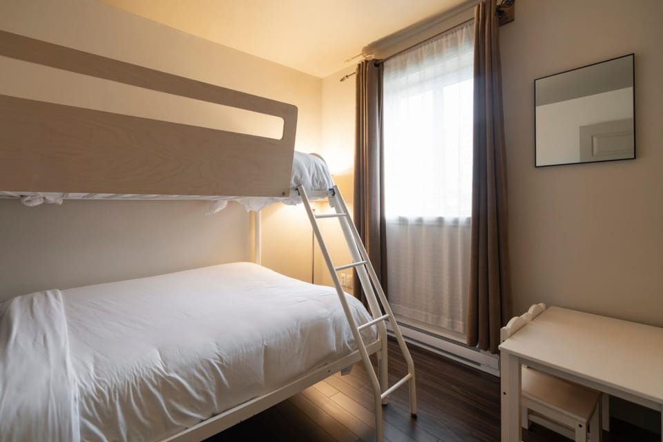 Photo of the whole room, bunk bed