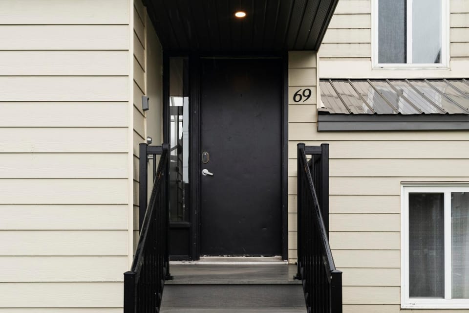 Facade/entrance, Day