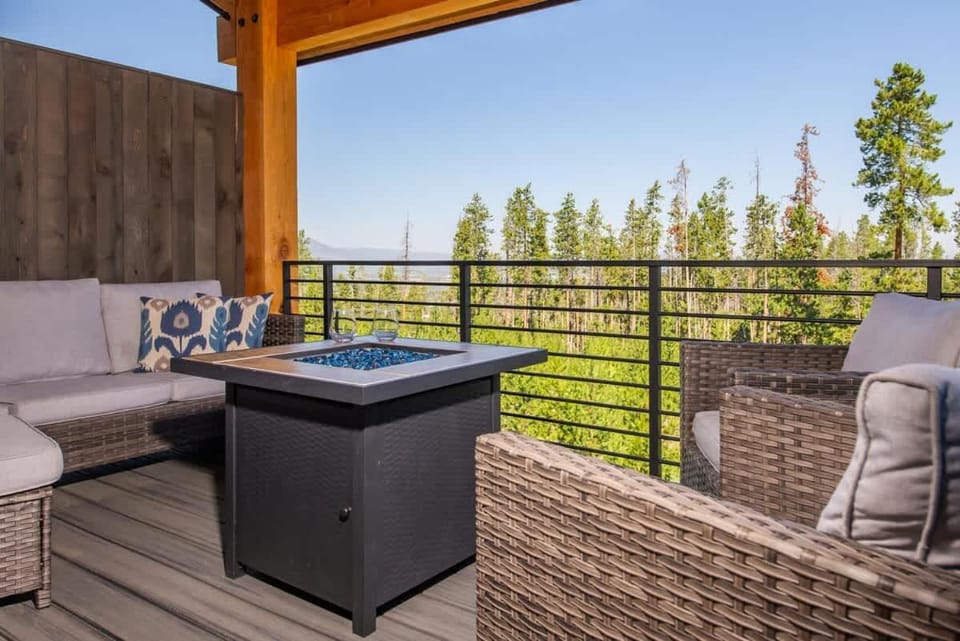 Skyview House in Fraser