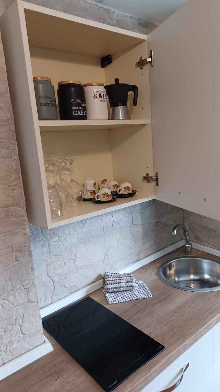 Kitchen or kitchenette
