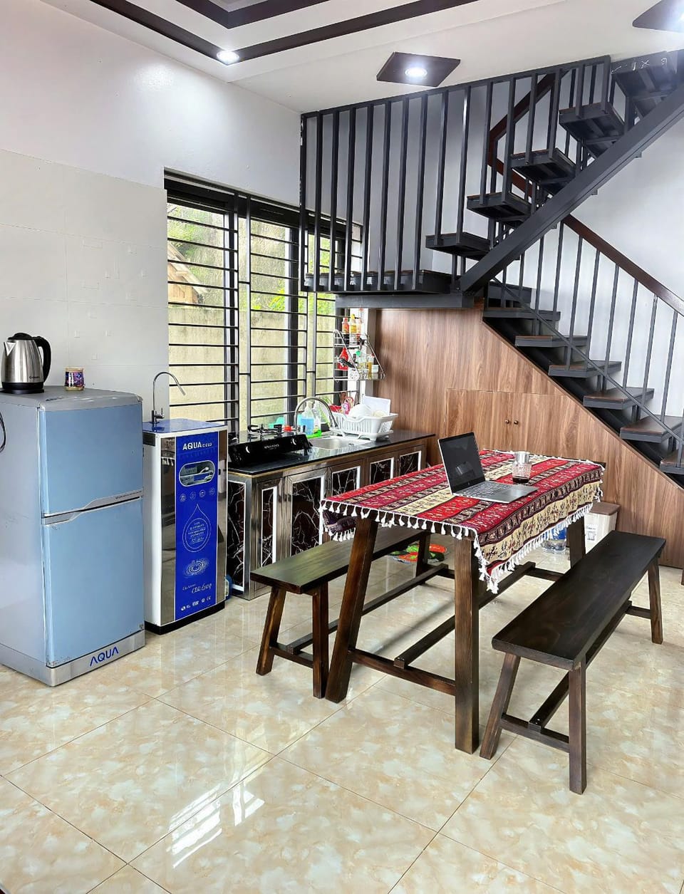 Kitchen or kitchenette, Dining area, Communal kitchen