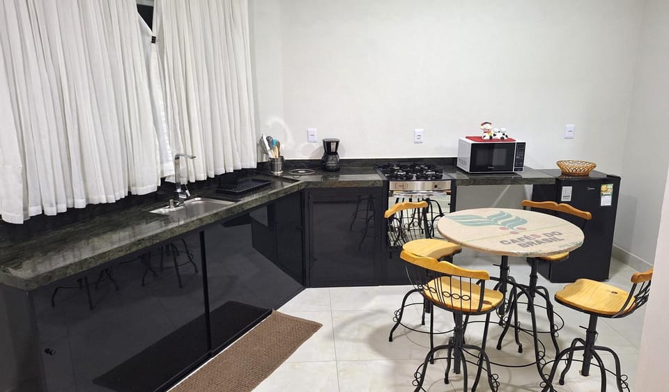 Kitchen or kitchenette, Communal kitchen, kitchen